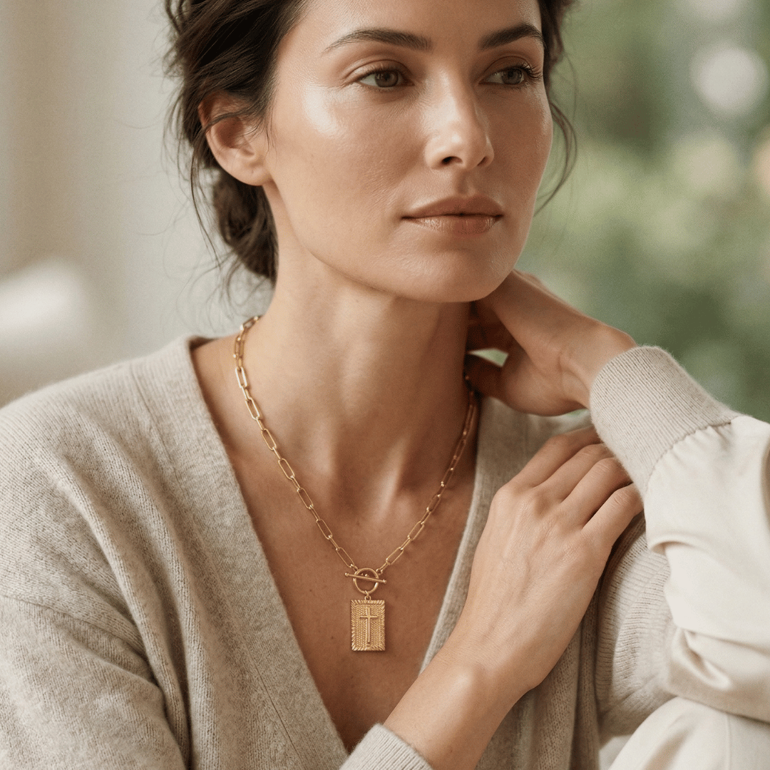The Eternal Pendant Necklace