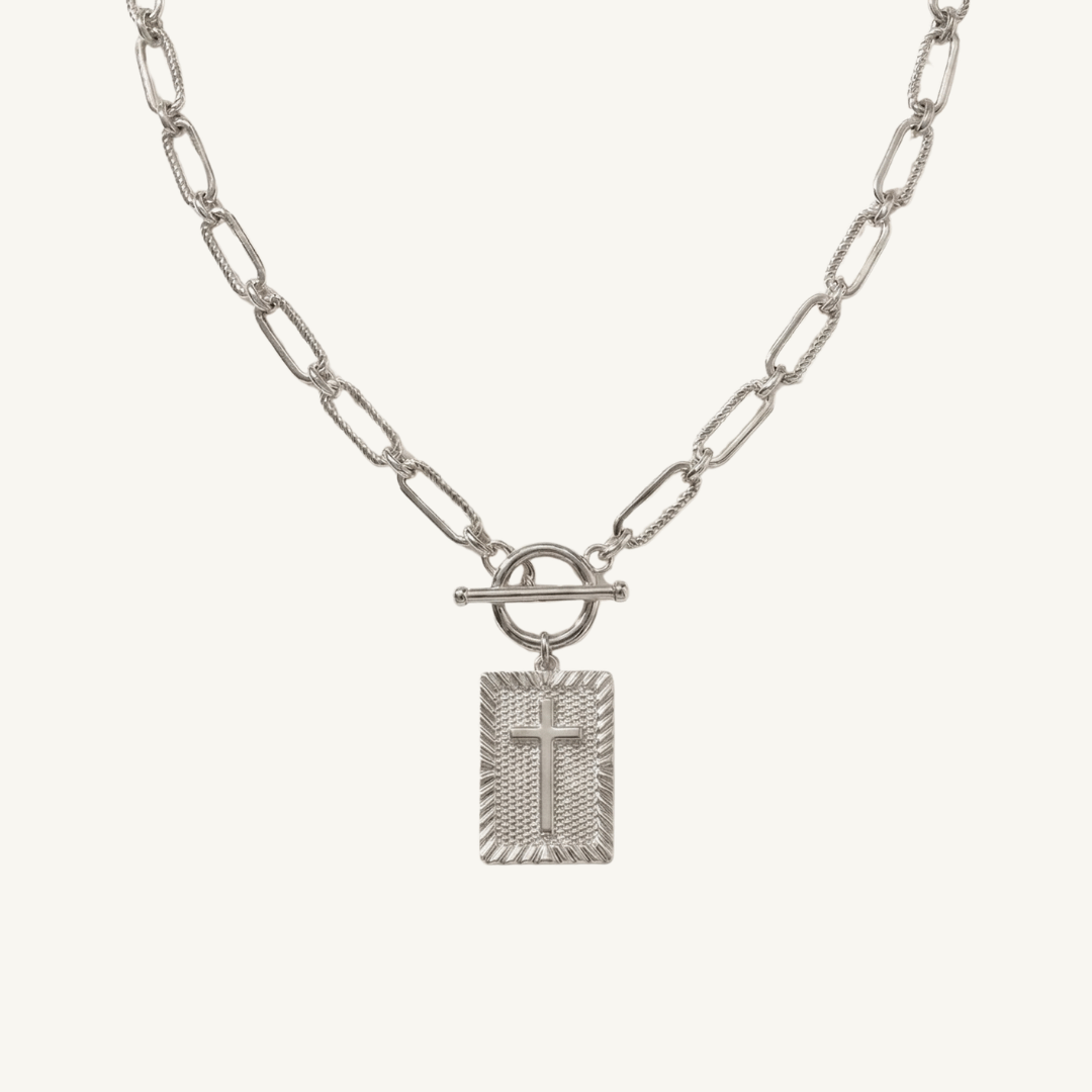 The Eternal Pendant Necklace